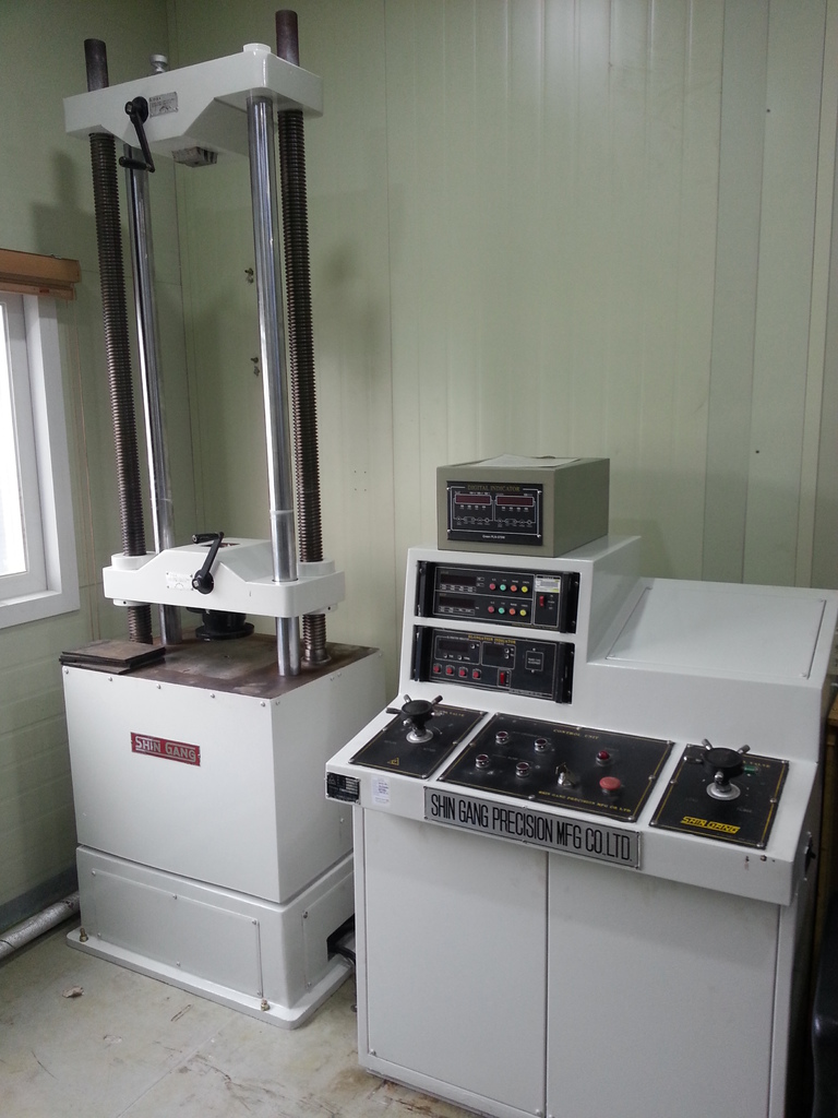 인장압축시험기(3톤)